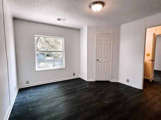 $2,450 | 1030 Greenhill Road, Charleston, SC 29412