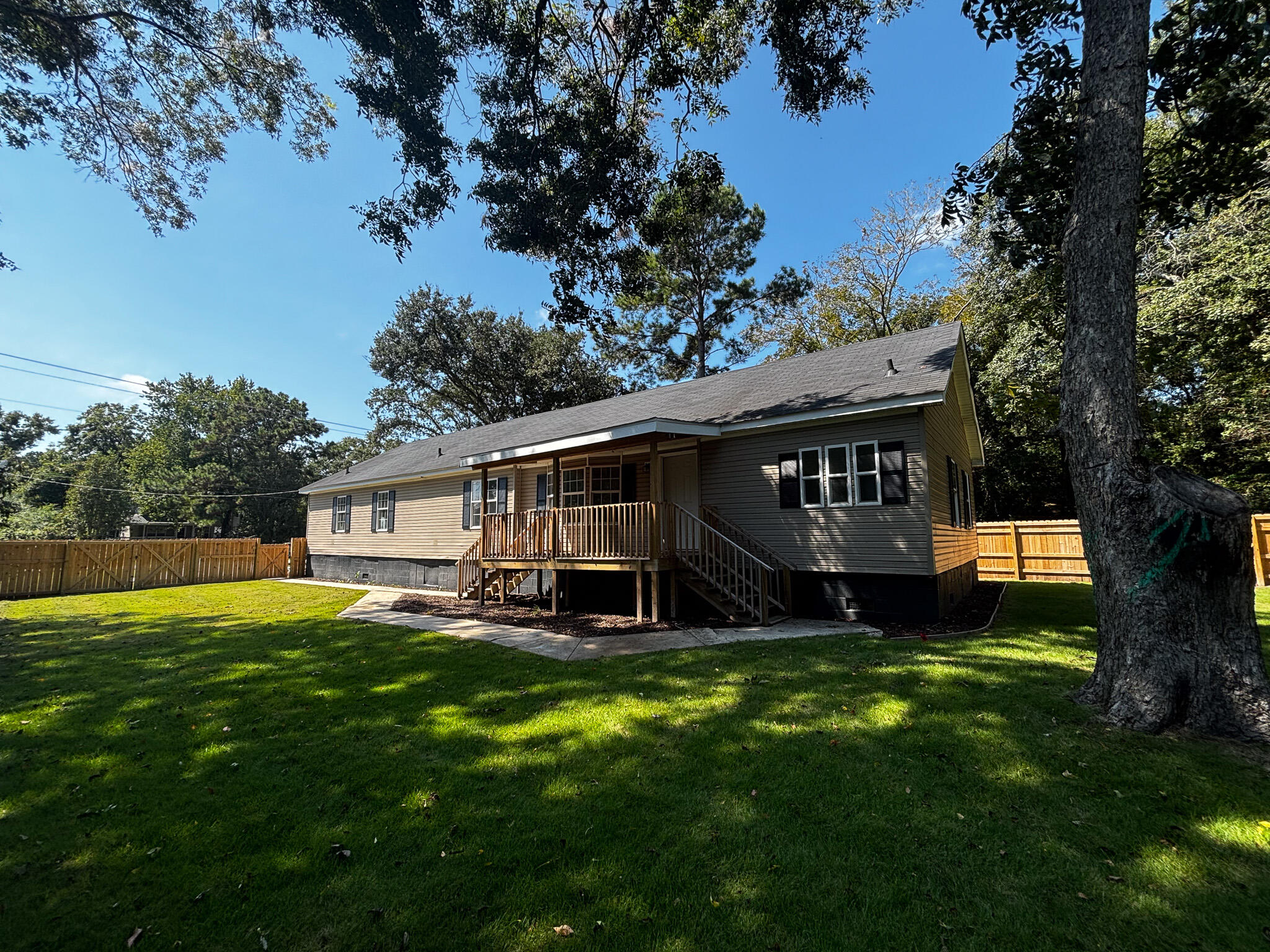 1030 Greenhill Road Charleston, SC 29412 - Photo 2 of 39 IMG_3409