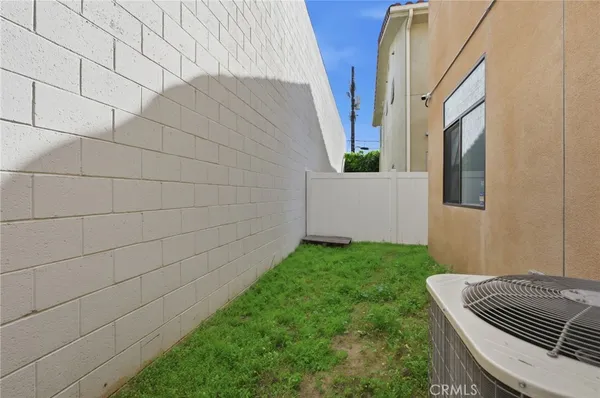 $900,000 | 7608 Ani Way, North Hollywood, CA 91605