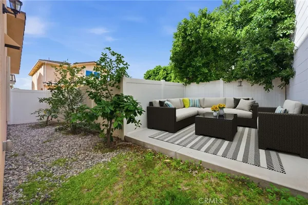 $900,000 | 7608 Ani Way, North Hollywood, CA 91605