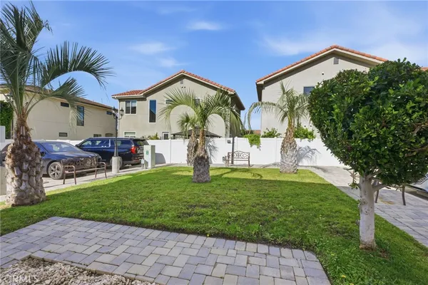 $900,000 | 7608 Ani Way, North Hollywood, CA 91605