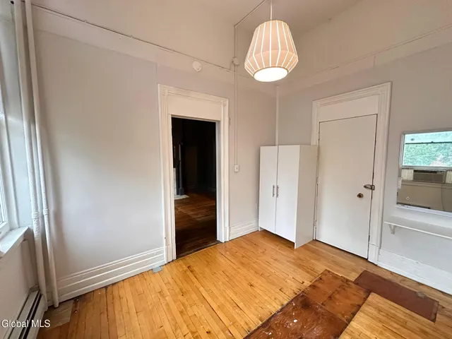 $1,525 | 53 3rd Street, Unit 2A, Troy, NY 12180