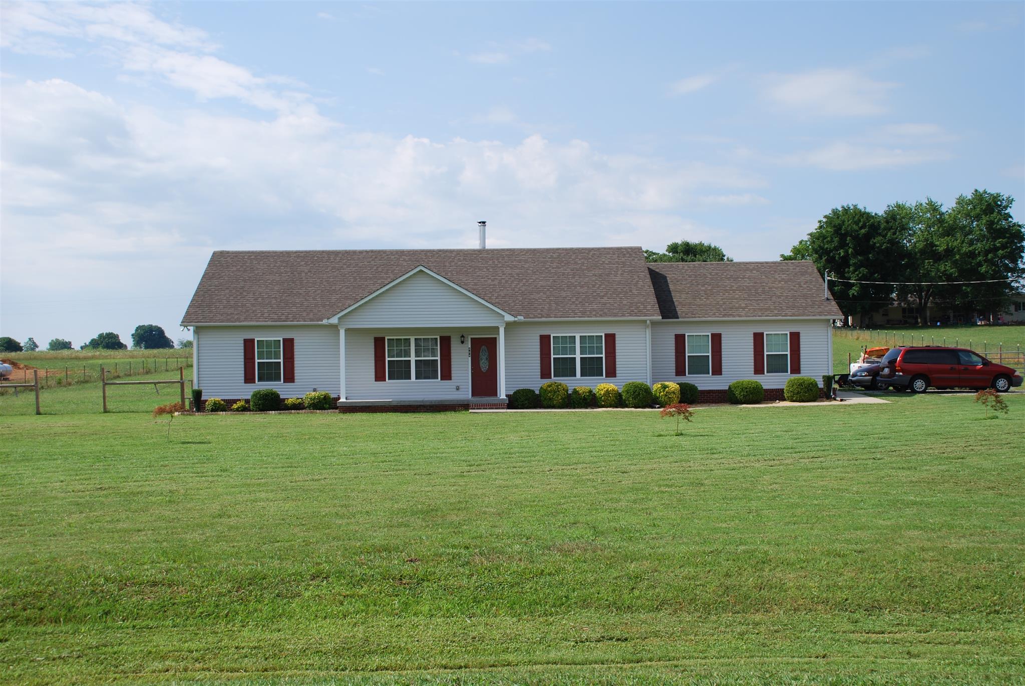 484 Kingdom Road Unionville, TN 37180 - Photo 4 of 22