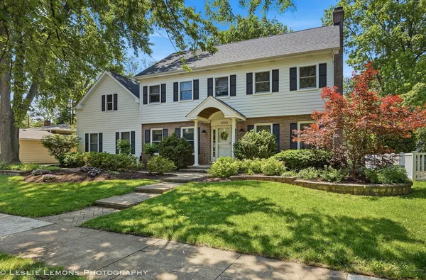 $924,900 | 1229 Atlas Lane, Naperville, IL 60540