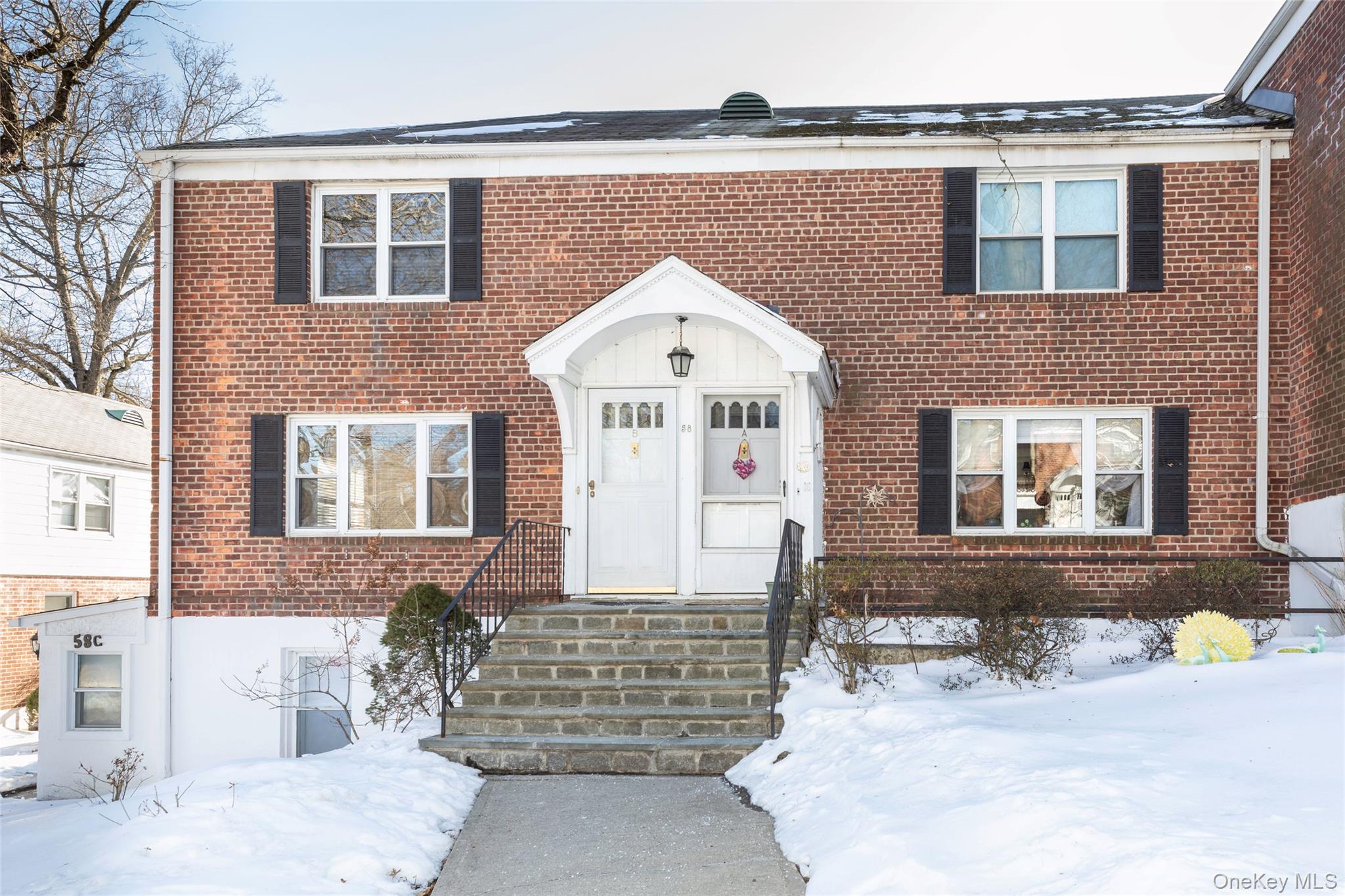 5 Peck Avenue, Unit 58B Rye, NY 10580 - Photo 17 of 19 Front Entrance