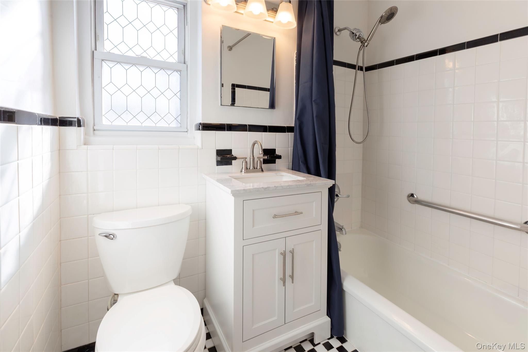 5 Peck Avenue, Unit 58B Rye, NY 10580 - Photo 9 of 19 Bathroom