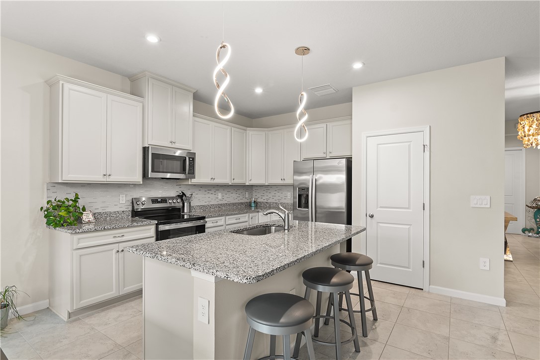 6734 Rumine Circle Vero Beach, FL 32967 - Photo 5 of 36