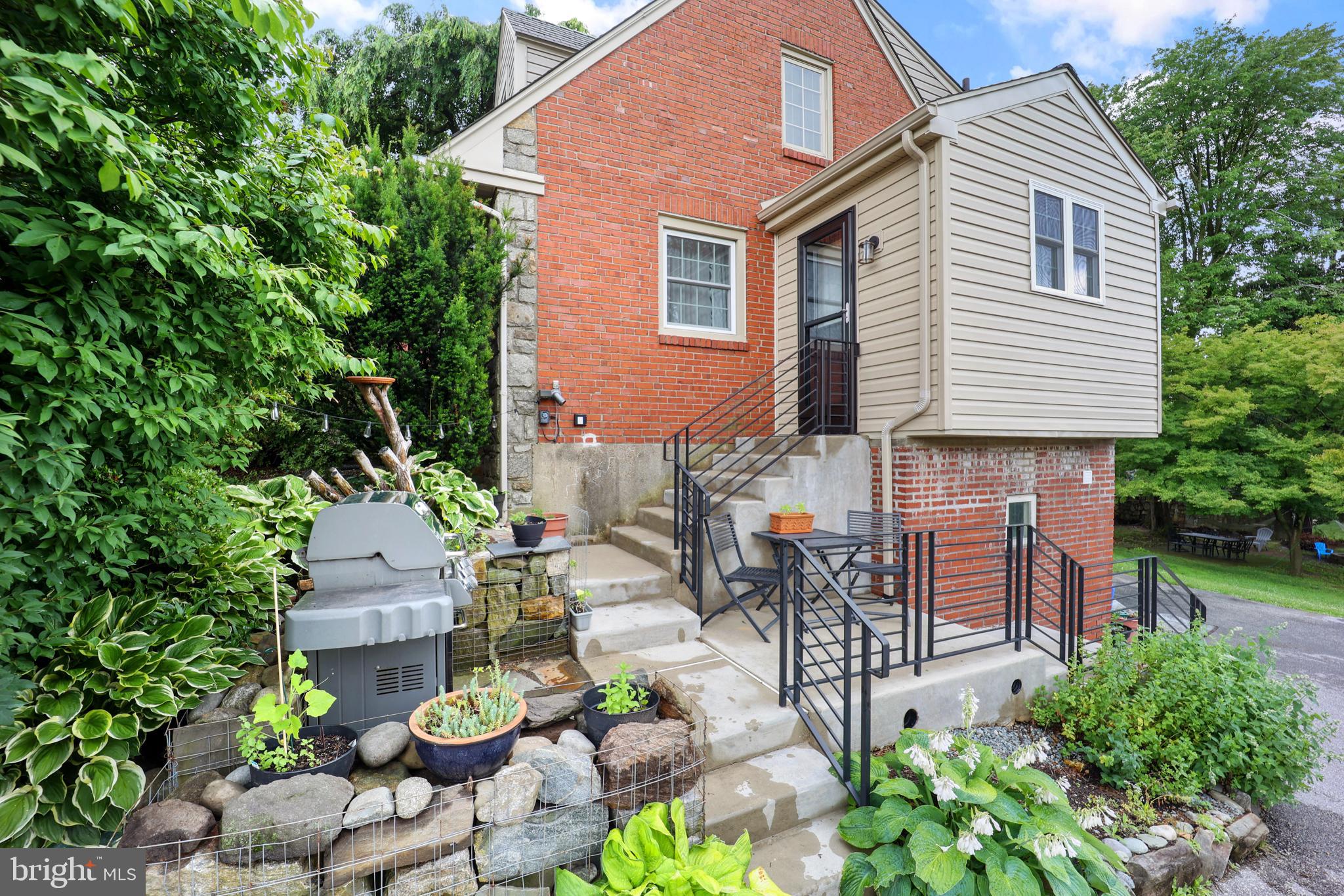 1024 Edgewood Drive Springfield, PA 19064 - Photo 32 of 36 Exterior Side