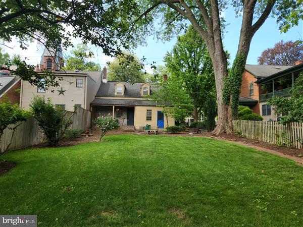 207 East Main Street Lititz, PA 17543 - Photo 8 of 53