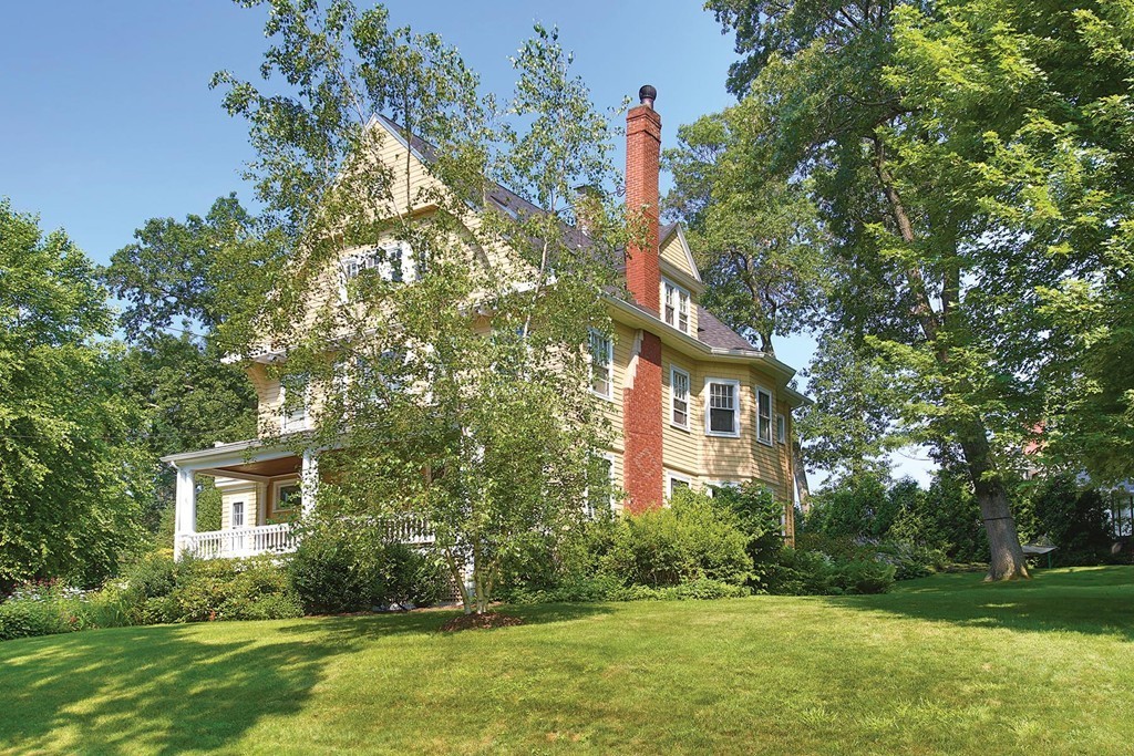 161 Pine Ridge Road Newton, MA 02468 - Photo 2 of 13