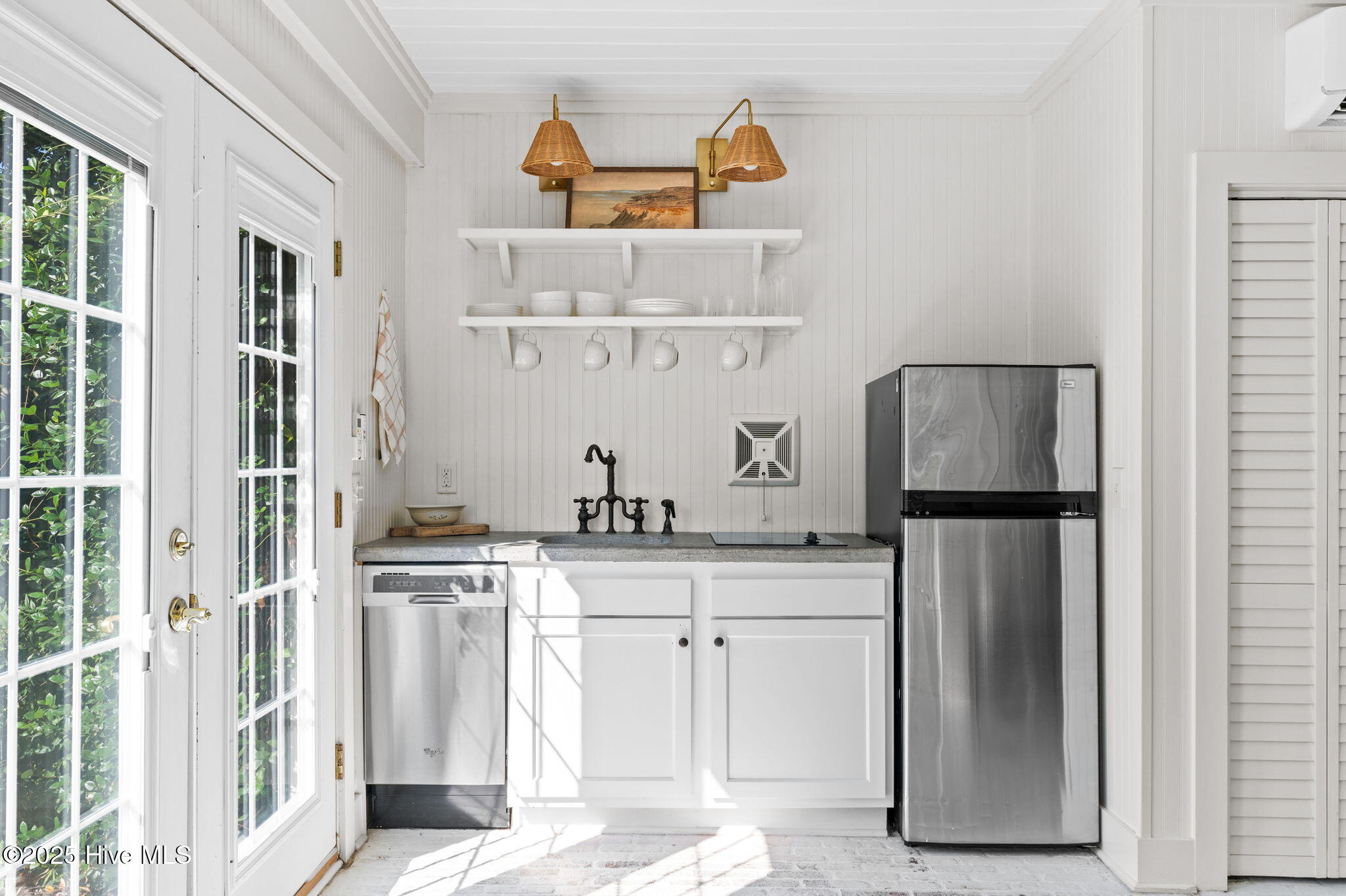 1711 Princess Street Wilmington, NC 28405 - Photo 61 of 68 113-web-or-mls-CAMMediaLLC.com 1711-15