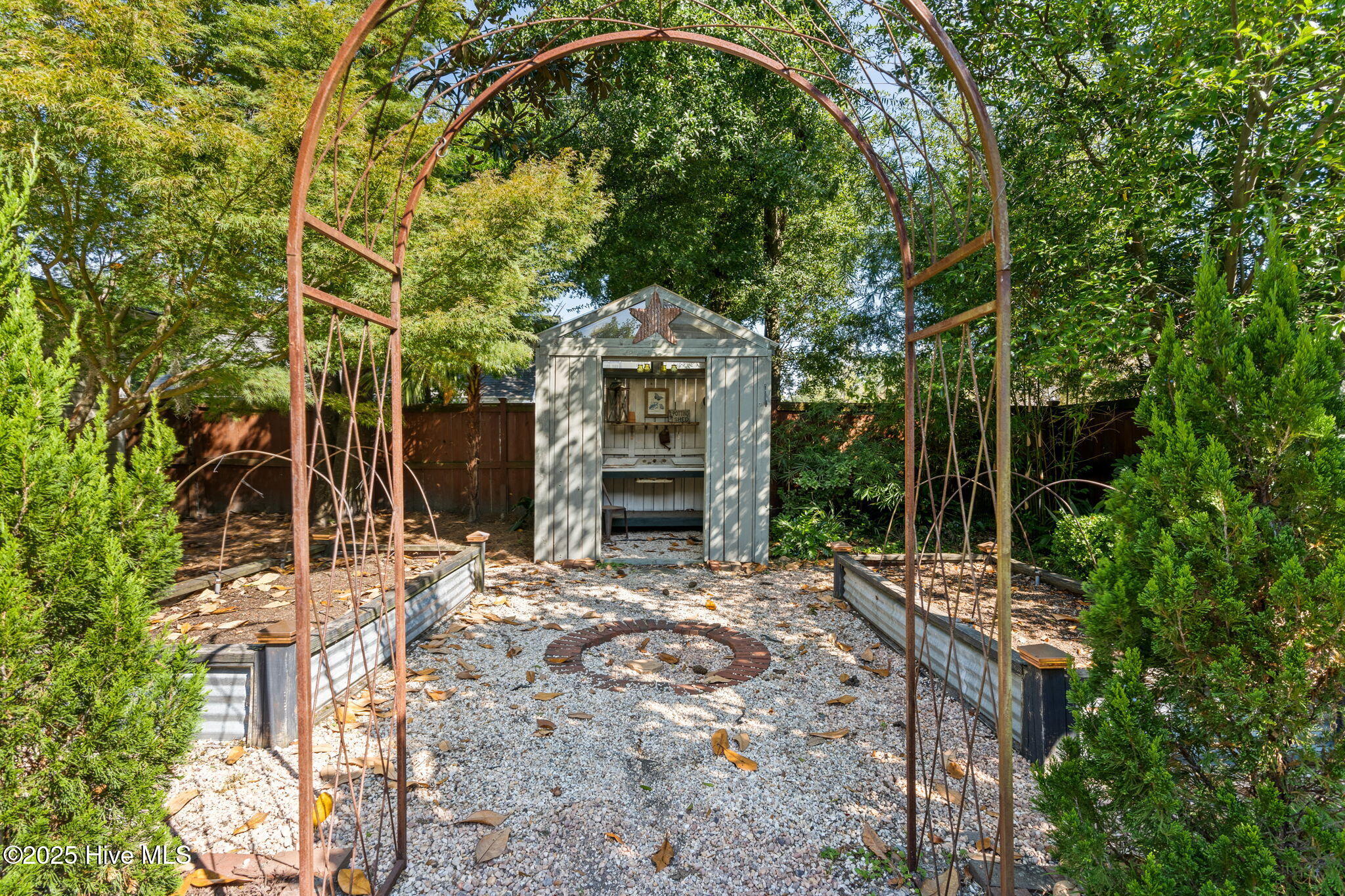 1711 Princess Street Wilmington, NC 28405 - Photo 64 of 68 116-web-6-mls-CAMMediaLLC.com 1711-18