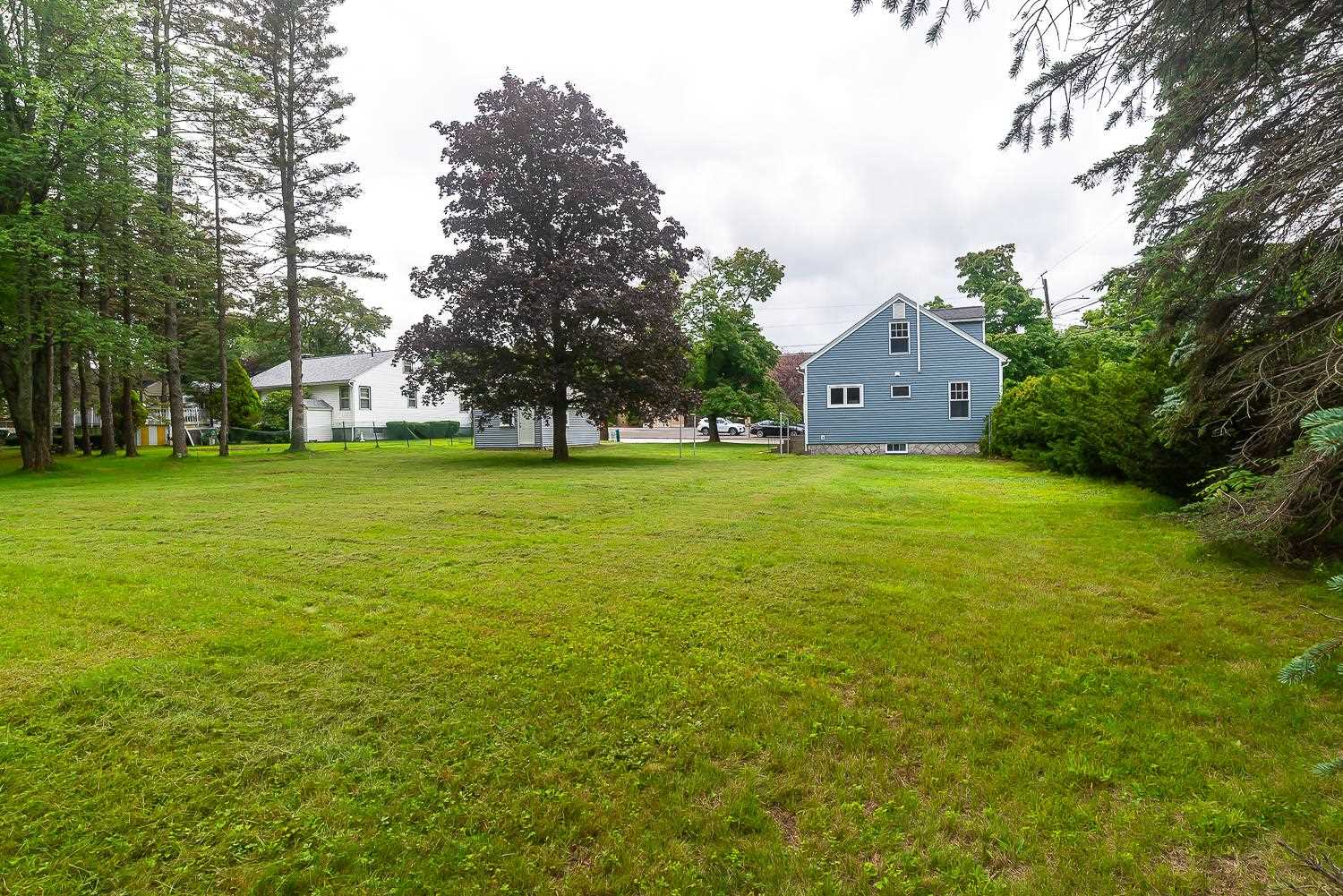 621 Candia Road Manchester, NH 03109 - Photo 3 of 27