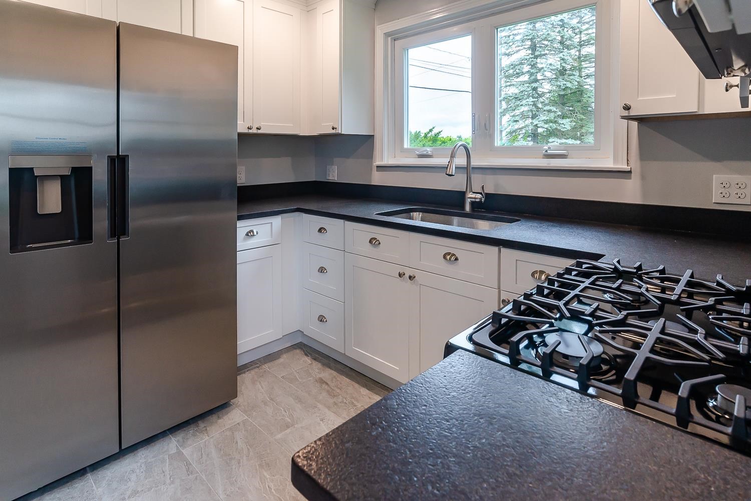 621 Candia Road Manchester, NH 03109 - Photo 8 of 27