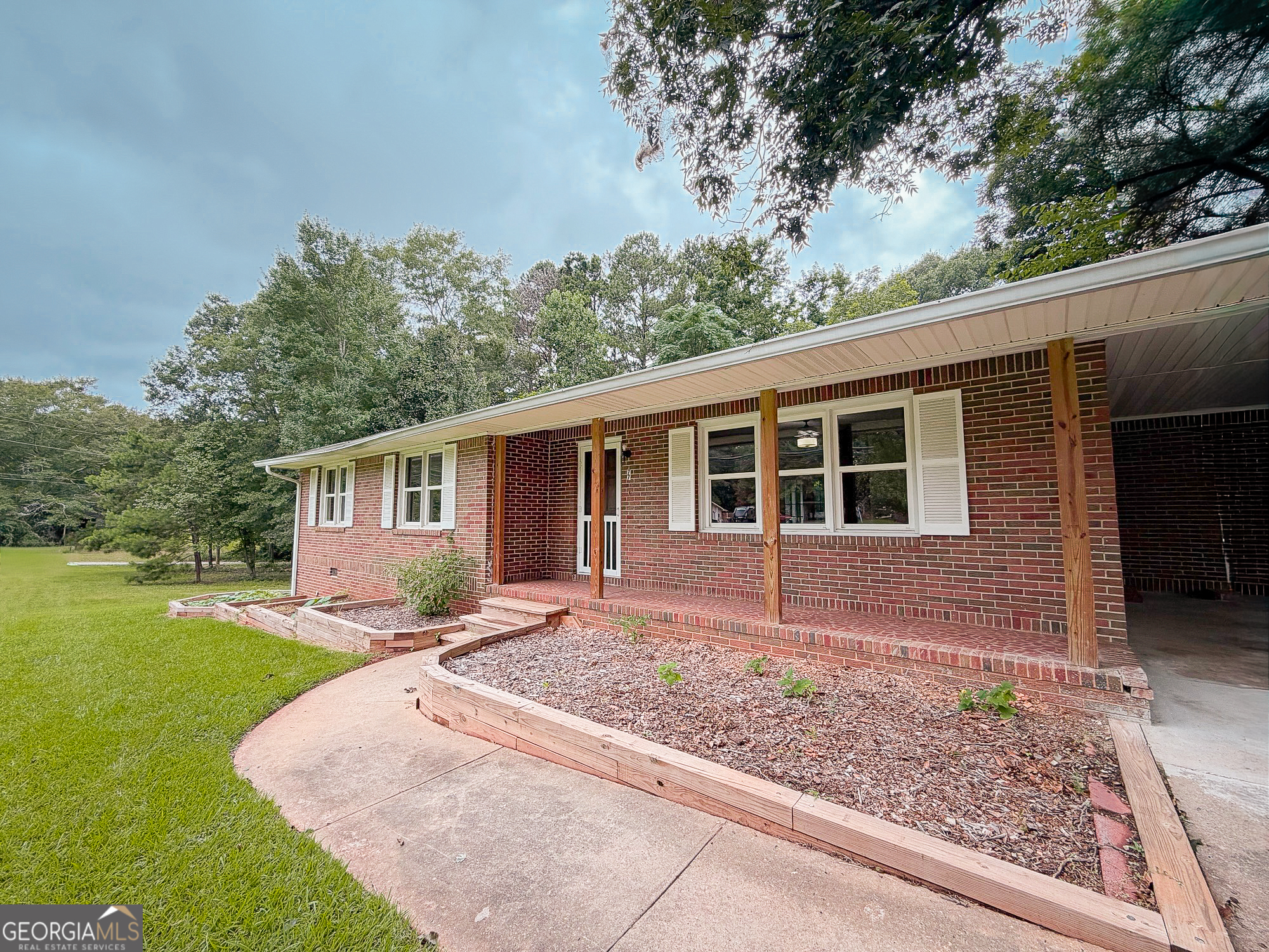 77 Franklin Road Newnan, GA 30263 - Photo 4 of 38