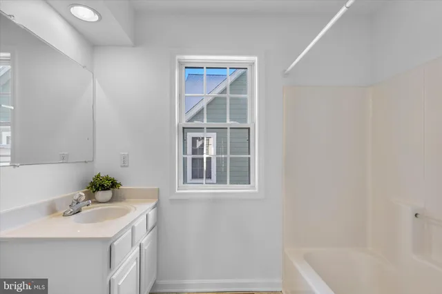 $465,000 | 195 Lakeside Drive, Lewes, DE 19958