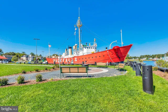 $465,000 | 195 Lakeside Drive, Lewes, DE 19958