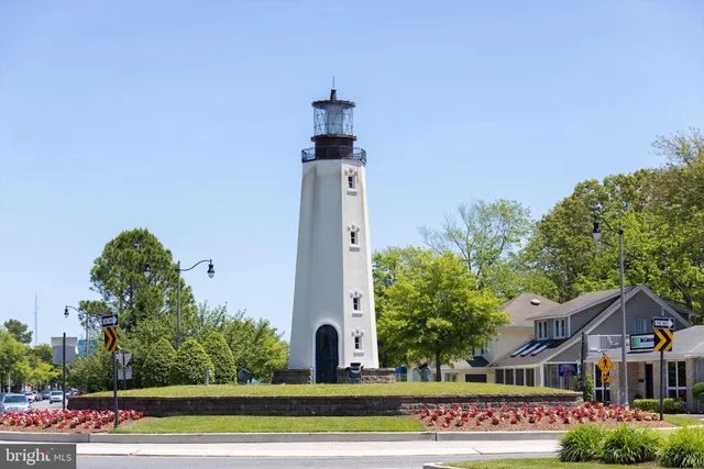 $465,000 | 195 Lakeside Drive, Lewes, DE 19958