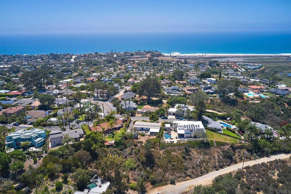 710 Rawl Place Solana Beach, CA 92075 - Photo 3 of 21