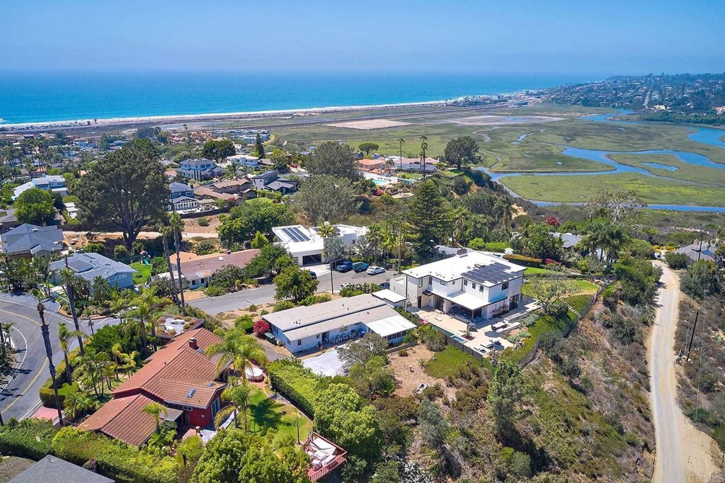 710 Rawl Place Solana Beach, CA 92075 - Photo 9 of 21