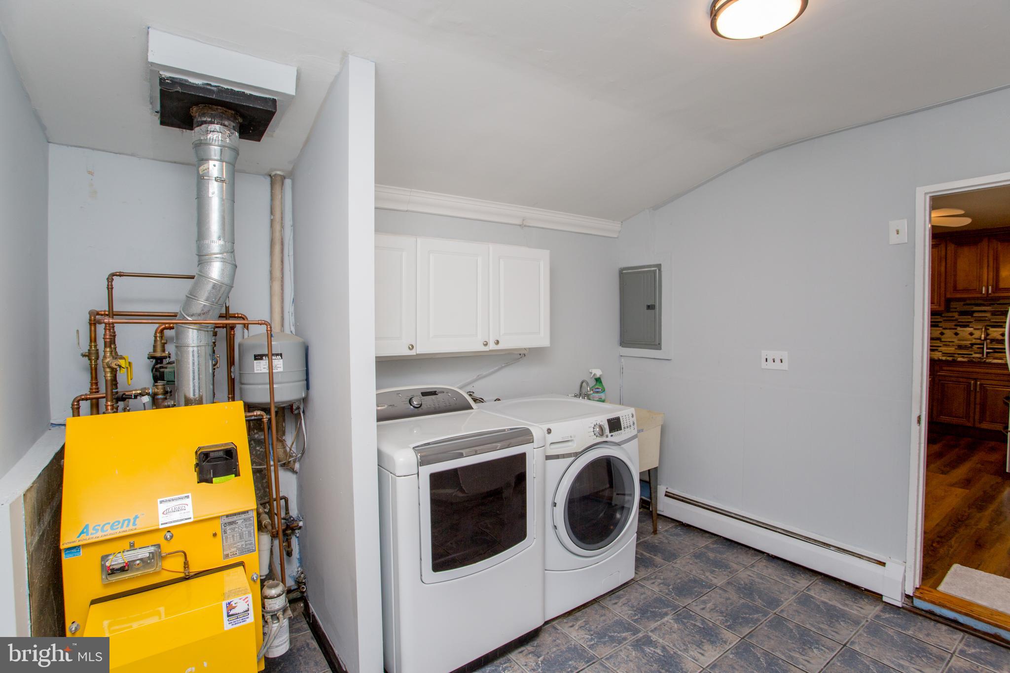 23 Misty Pine Road Levittown, PA 19056 - Photo 39 of 74 Laundry and Utility Room With Access to Backyard