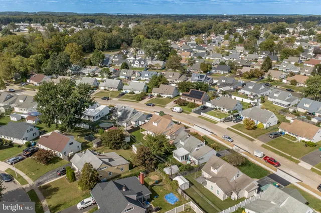 $465,900 | 23 Misty Pine Road, Levittown, PA 19056