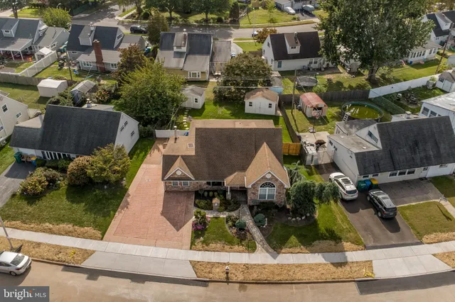 $465,900 | 23 Misty Pine Road, Levittown, PA 19056