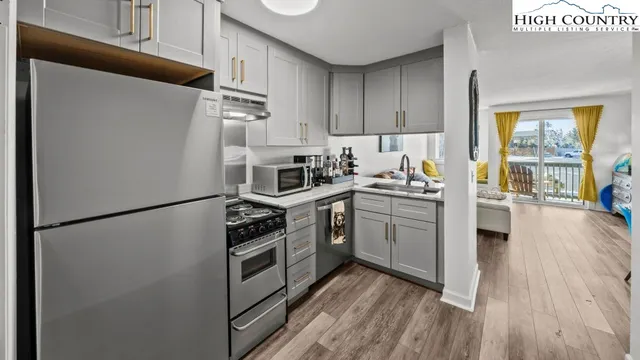 $215,000 | 301 Pinnacle Inn Road, Unit 1114, Beech Mountain, NC 28604