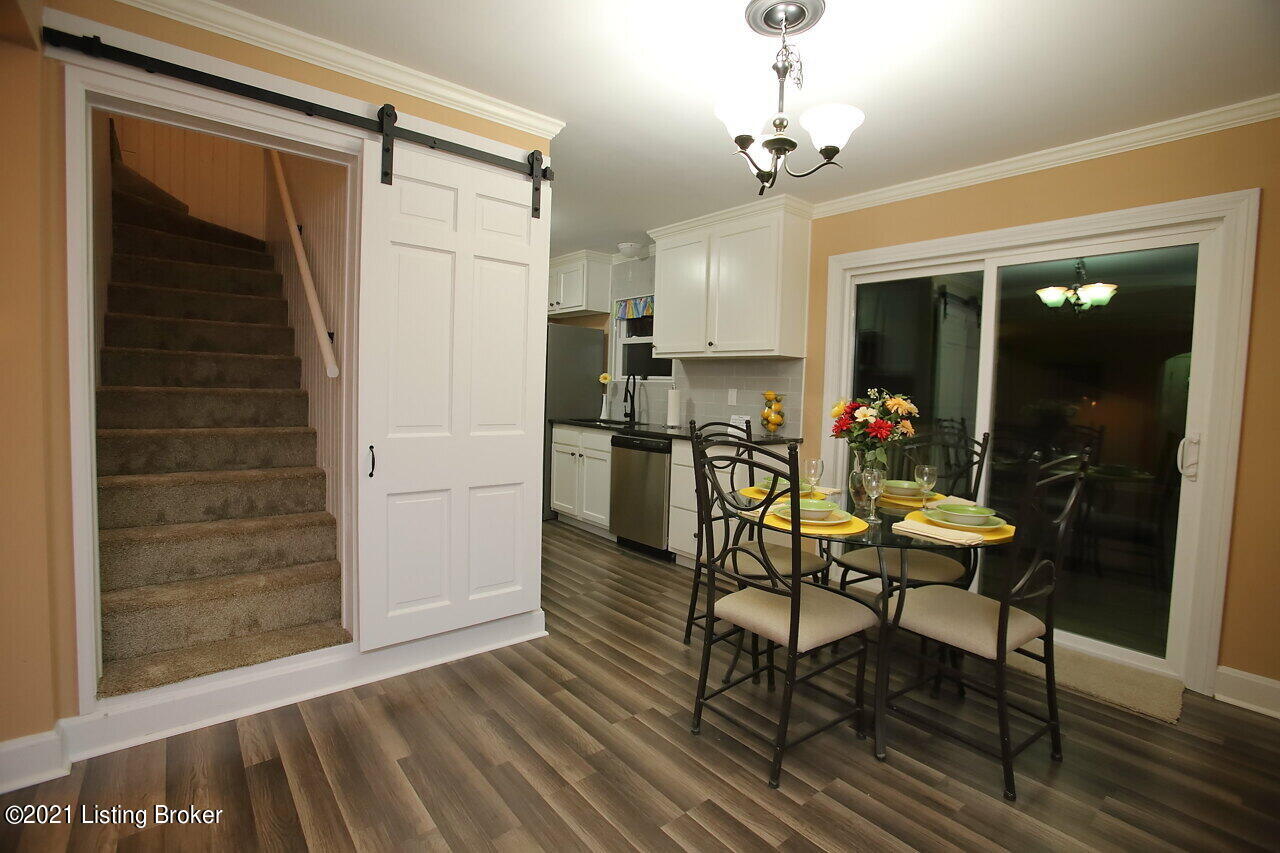 4307 Churchill Road Louisville, KY 40207 - Photo 10 of 42 Dining Area
