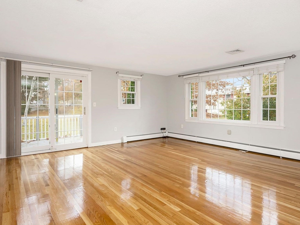 14 Endmoor Road Westford, MA 01886 - Photo 2 of 34