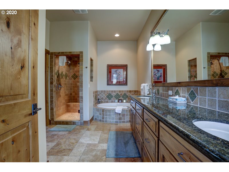 56725 Dancing Rock Loop Bend, OR 97707 - Photo 14 of 32 Gallery Image 14