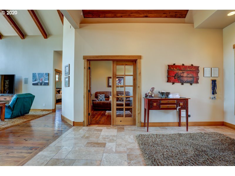 56725 Dancing Rock Loop Bend, OR 97707 - Photo 4 of 32 Gallery Image 4