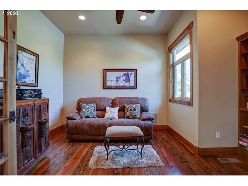 56725 Dancing Rock Loop Bend, OR 97707 - Photo 5 of 32 Gallery Image 5