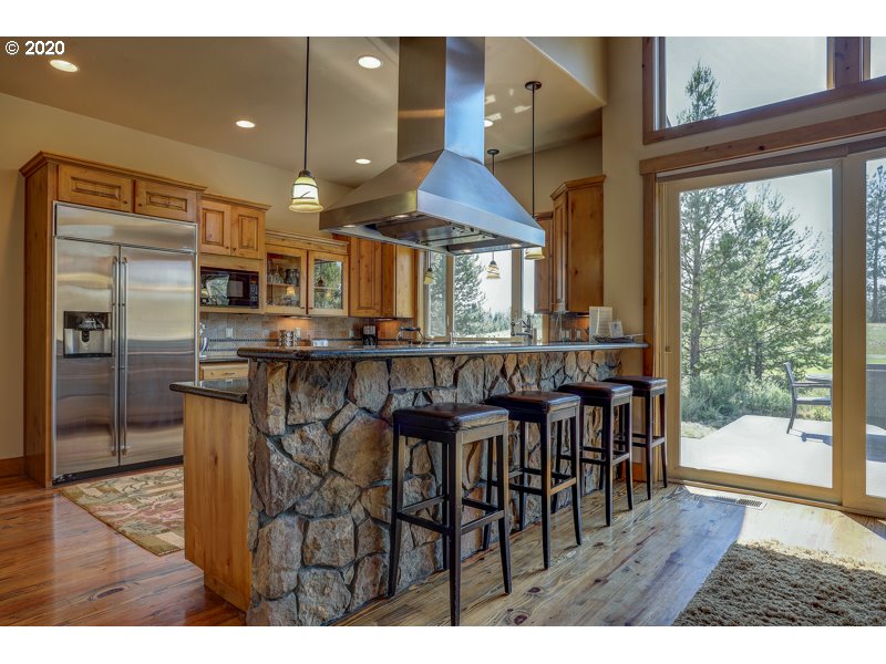 56725 Dancing Rock Loop Bend, OR 97707 - Photo 9 of 32 Gallery Image 9