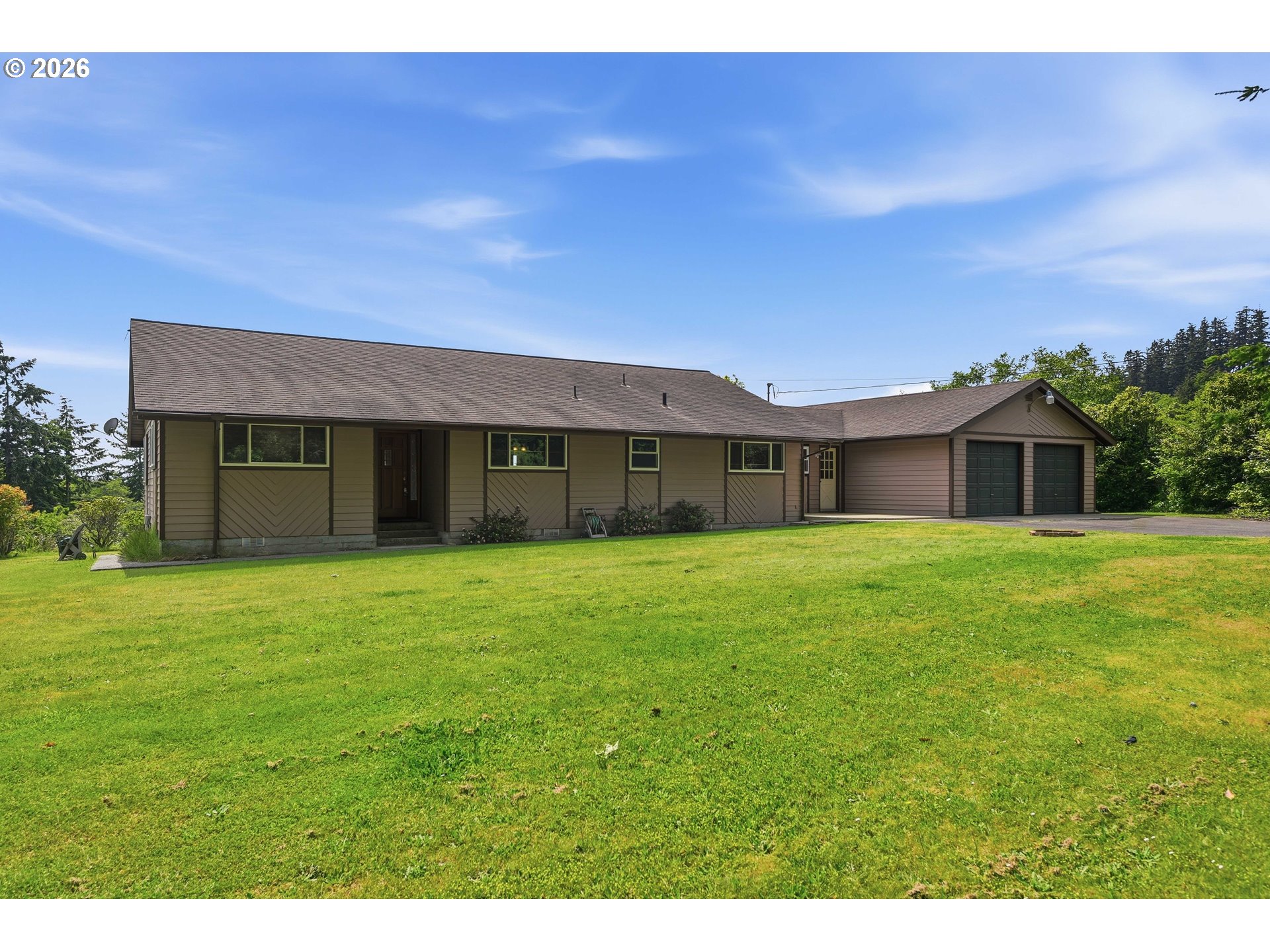 66635 Gunderson Road North Bend, OR 97459 - Photo 4 of 46