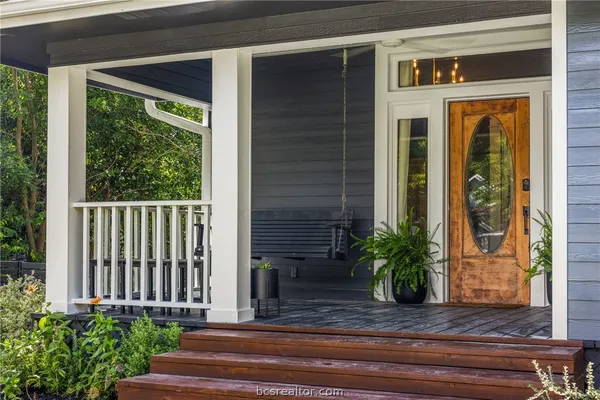 $525,000 | 307 South Haswell Drive, Bryan, TX 77803