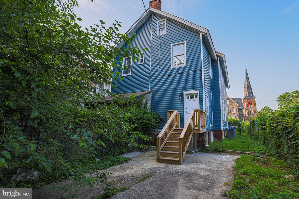 604 East 31st Street Baltimore, MD 21218 - Photo 9 of 50 a view of outdoor space yard and patio