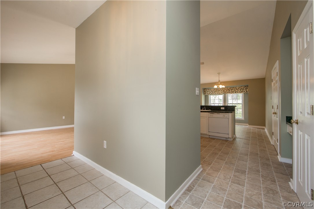 10208 Cherylann Road Chesterfield, VA 23236 - Photo 4 of 32 Gallery Image 4