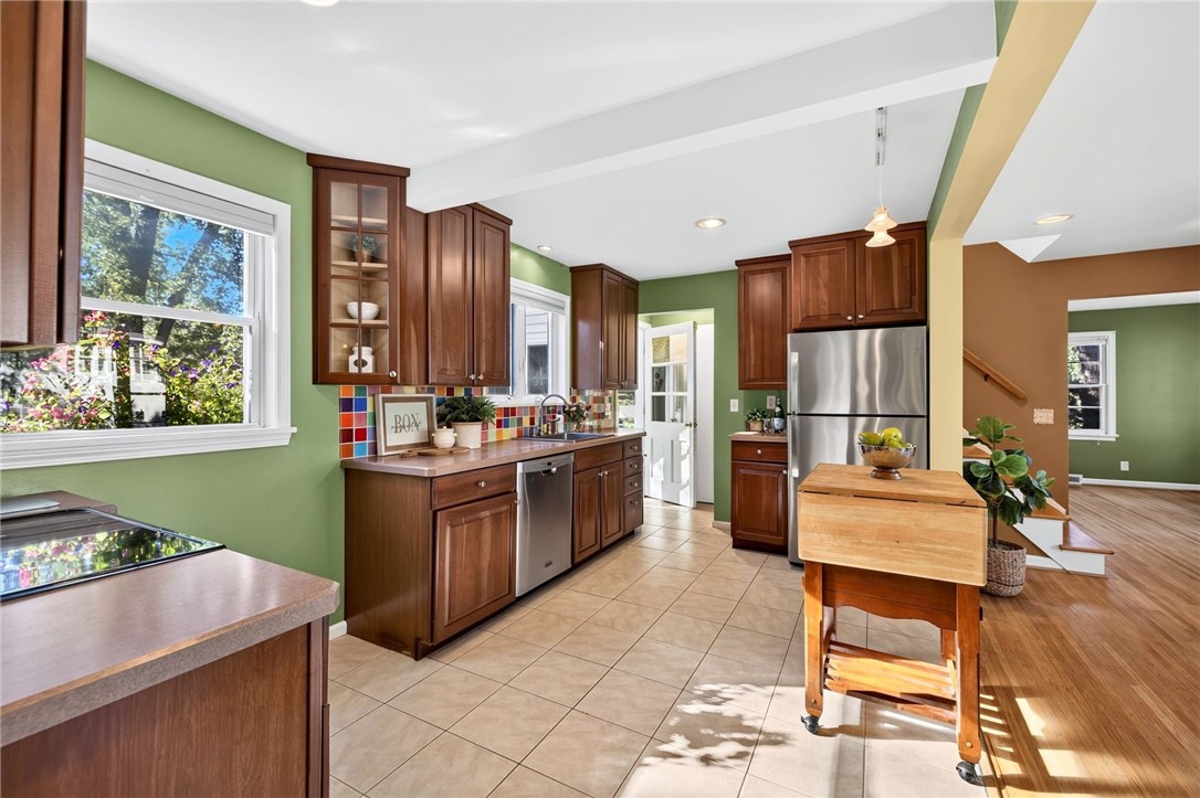41 Rock Beach Road Irondequoit, NY 14617 - Photo 13 of 50 Gallery Image 13