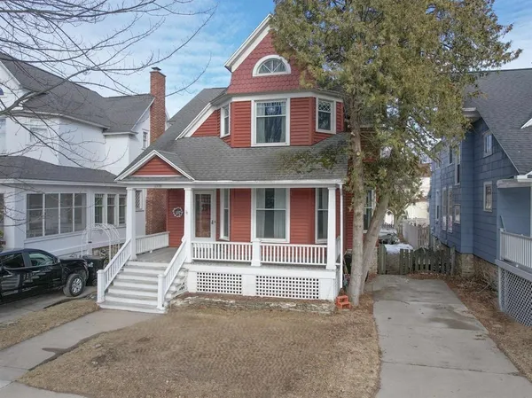 $219,900 | 1510 7th Street, Menominee, MI 49858
