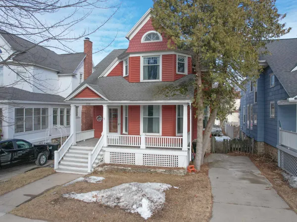 $229,900 | 1510 7th Street, Menominee, MI 49858