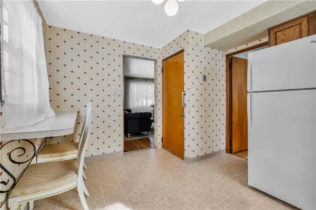 $255,000 | 656 Oxford Boulevard, Mt. Lebanon, PA 15243