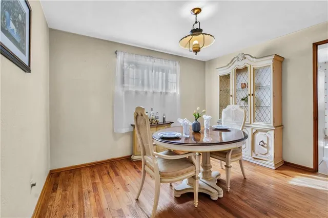 $255,000 | 656 Oxford Boulevard, Mt. Lebanon, PA 15243