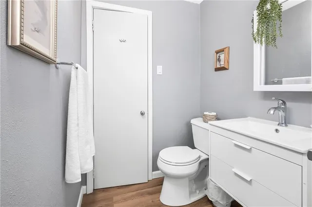 $255,000 | 656 Oxford Boulevard, Mt. Lebanon, PA 15243