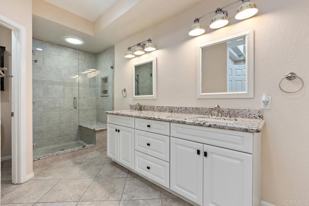 9046 Circle R Oaks Lane Escondido, CA 92026 - Photo 26 of 45