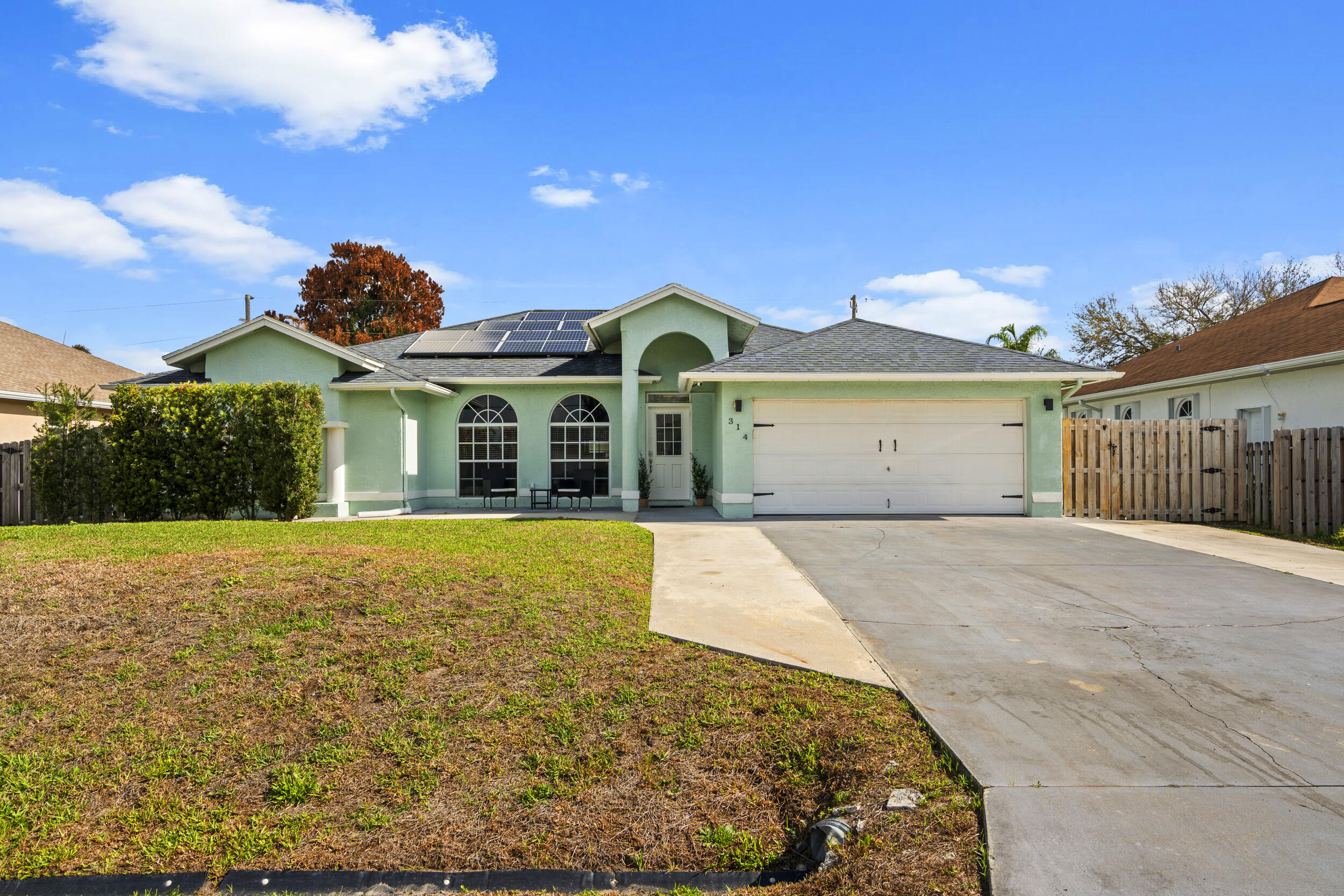 314 Southeast Fisk Road Port St. Lucie, FL 34984 - Photo 2 of 66 2_dsc01700