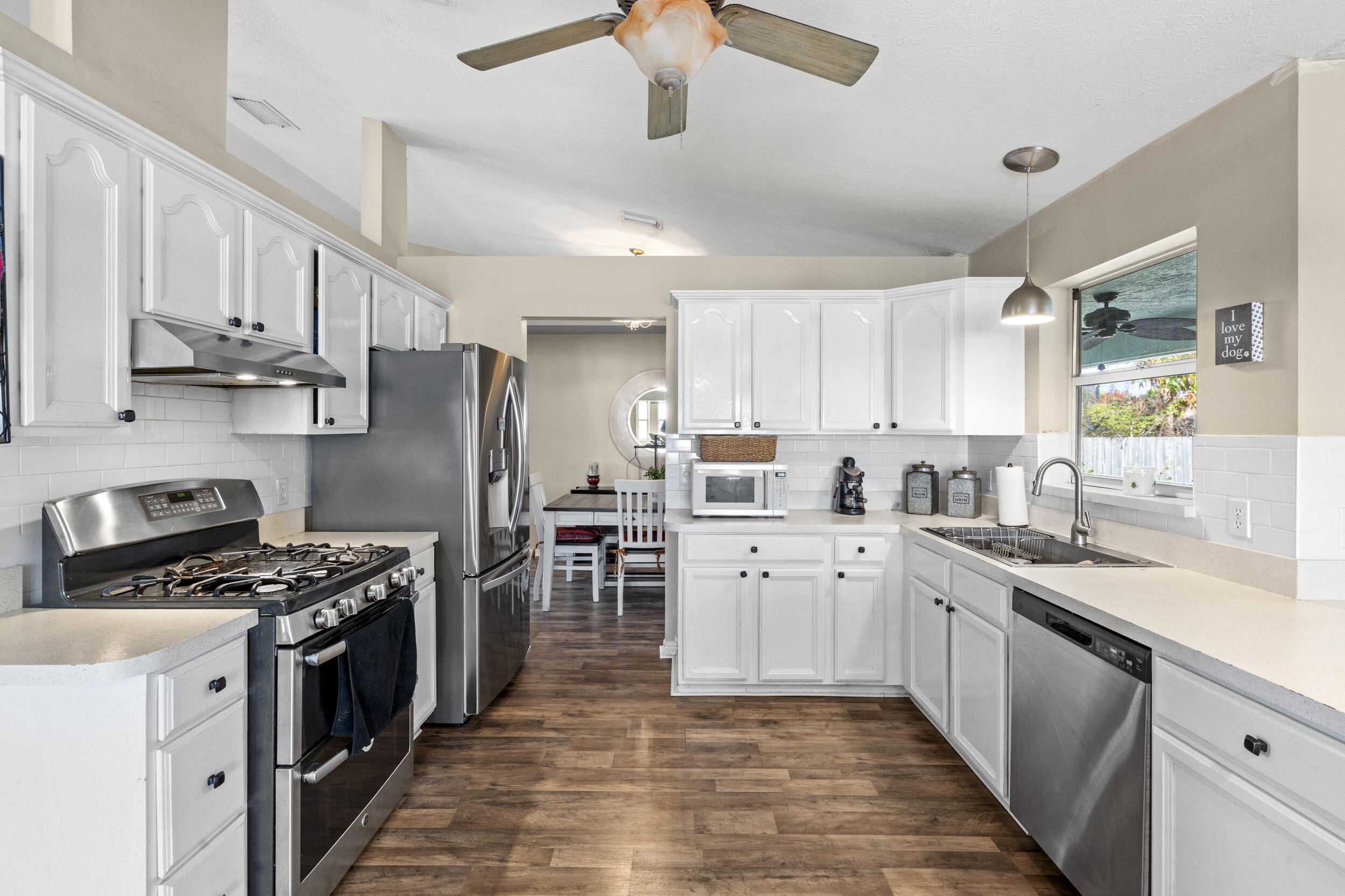 314 Southeast Fisk Road Port St. Lucie, FL 34984 - Photo 21 of 66 21_dsc01585
