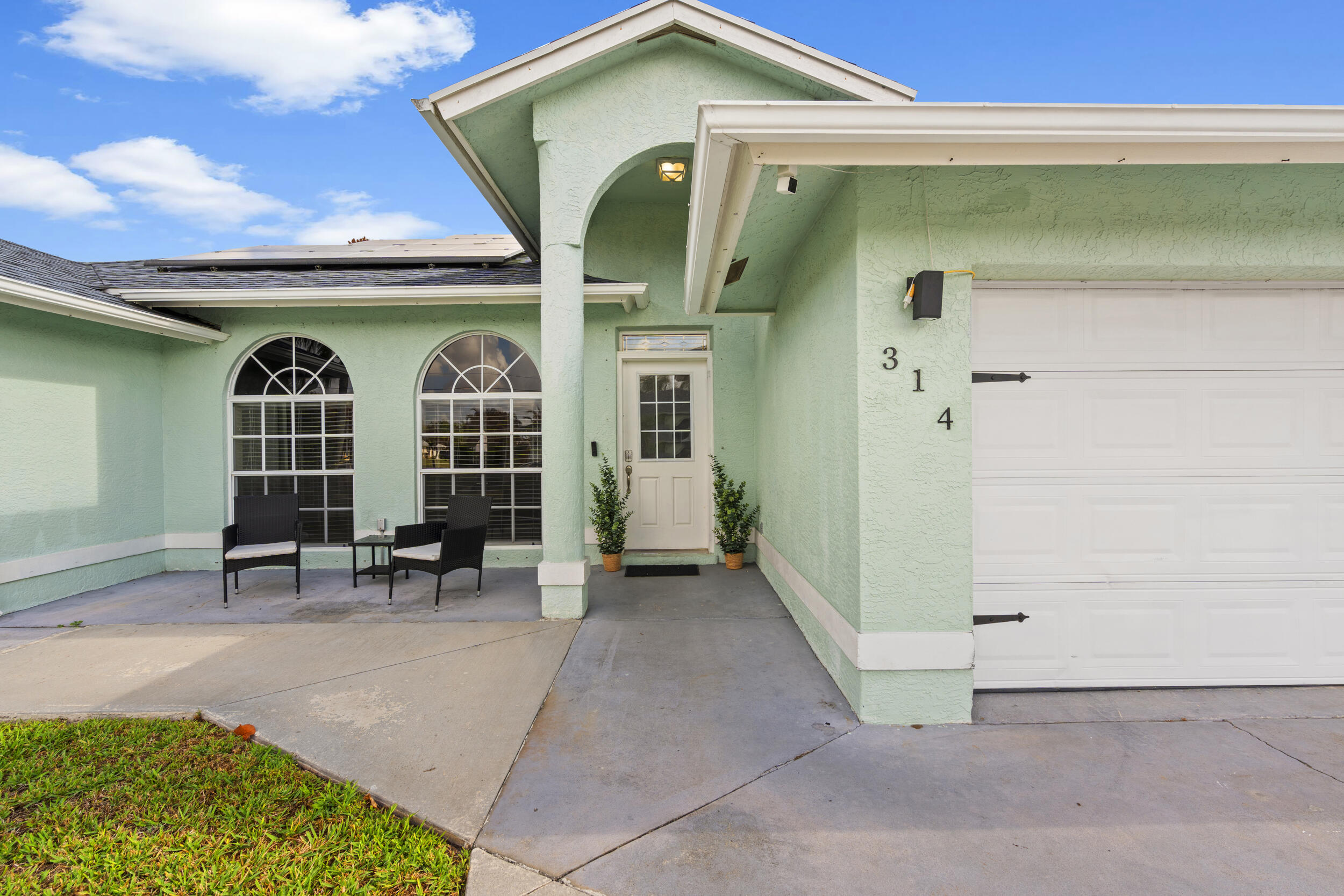 314 Southeast Fisk Road Port St. Lucie, FL 34984 - Photo 3 of 66 3_dsc01690