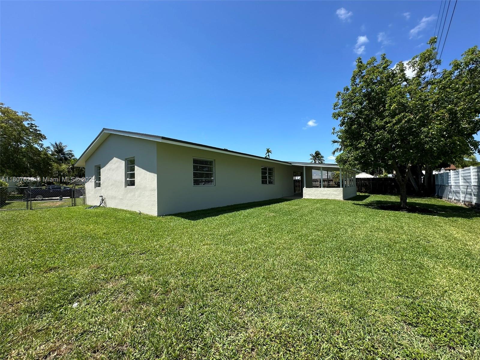 18735 Southwest 99th Road Cutler Bay, FL 33157 - Photo 25 of 28 Gallery Image 25