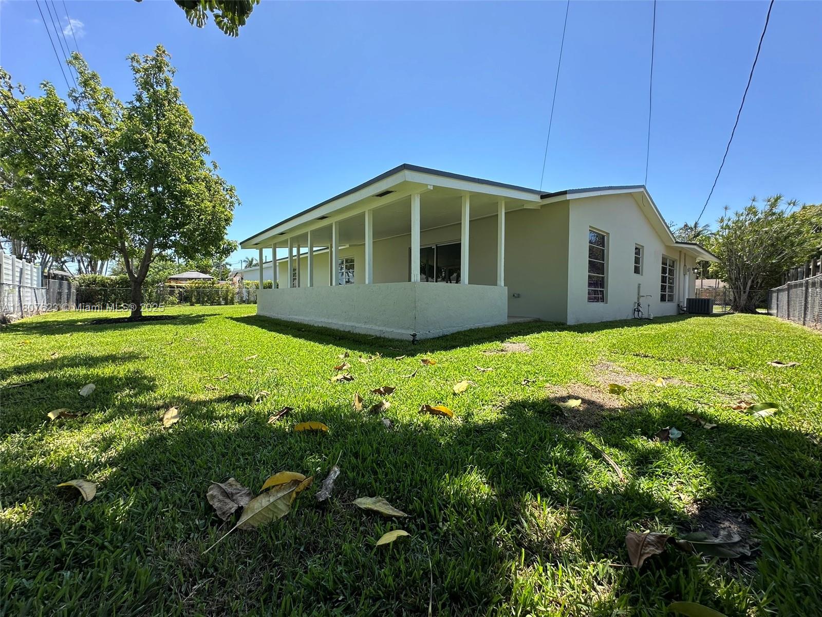 18735 Southwest 99th Road Cutler Bay, FL 33157 - Photo 26 of 28 Gallery Image 26